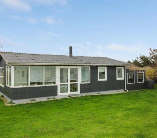 Holiday Home Edvin - 400m from the sea in NW Jutland by Interhome