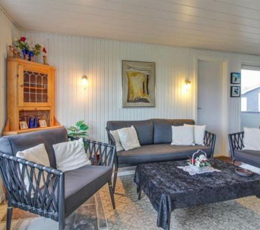 Holiday Home Edvin - 400m from the sea in NW Jutland by Interhome