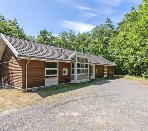 Holiday Home Dafne - 600m from the sea in Bornholm by Interhome