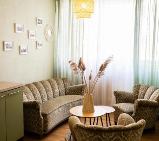 Leola Center Apartment