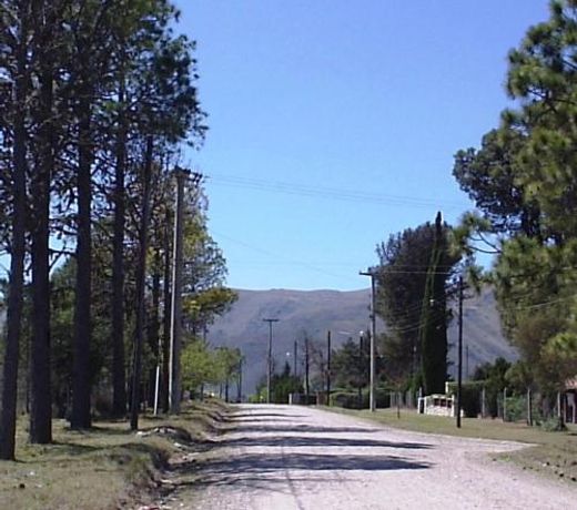 Casas HG - CabaÃ±as sencillas y cÃ³modas en las Sierras - Ideal para trabajar - Cochera - Aceptamos mascotas