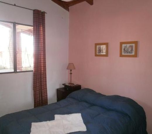 Casas HG - CabaÃ±as sencillas y cÃ³modas en las Sierras - Ideal para trabajar - Cochera - Aceptamos mascotas
