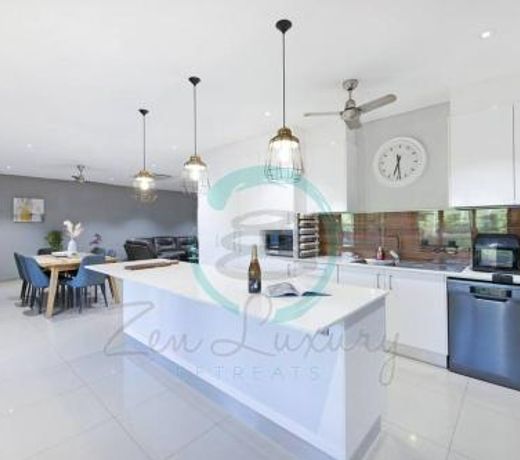 Zenhouse 5BR Family-Pet Retreat Bar & Private Pool