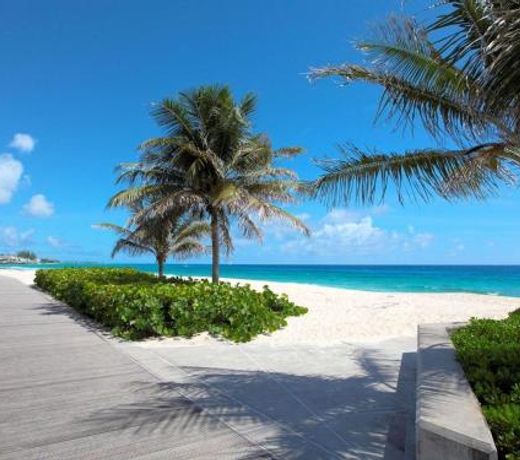 3 min walk to beach - Blue Waters Apt 2 apts
