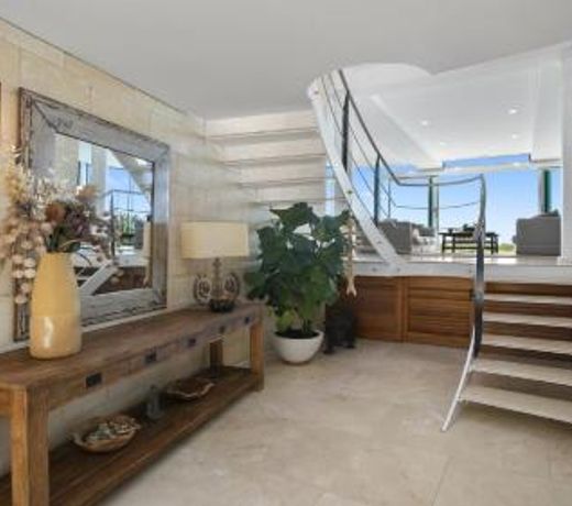 Philotimo - Absolute Beach Front at North Avoca
