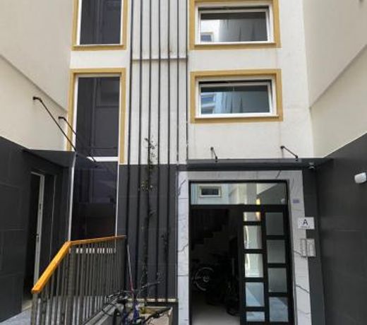 Jon's Apartment