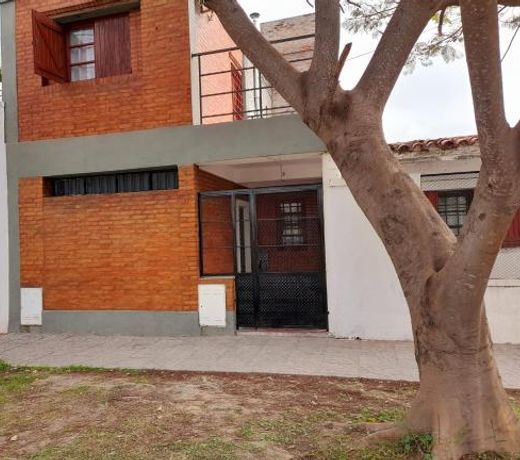 Casa cercana al Estadio Madre de Ciudades