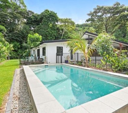 Maison Daintree - Mount Whitfield View
