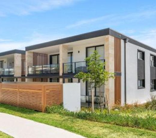#8 The Ash Apartments Close To Beach Accom Holidays