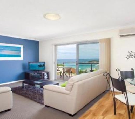 Summerton Comfortable Apartment In Terrigal Accom Holidays