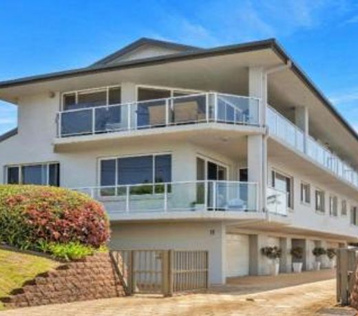 Moon Glow Views, Short Walk To Beach Accom Holidays