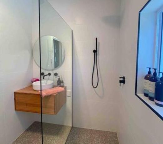 The Beech House-Hill views, peaceful location, 2BR