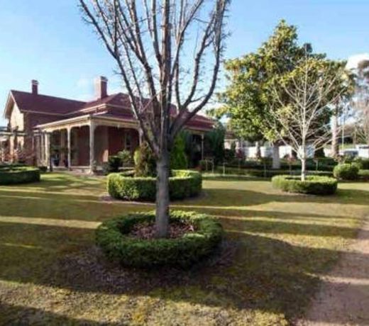 St Arnaud Historic Dundrennan with 5 bedrooms