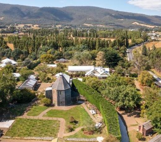Clifton Homestead
