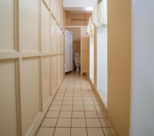 Commercial Hotel