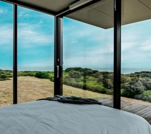 Sky Pod 2 - Luxury Off-Grid Eco Accomodation