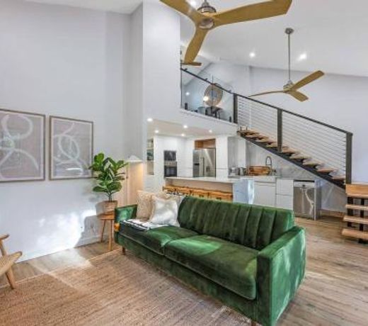 On the Brook - Private 2 bed + loft and pool