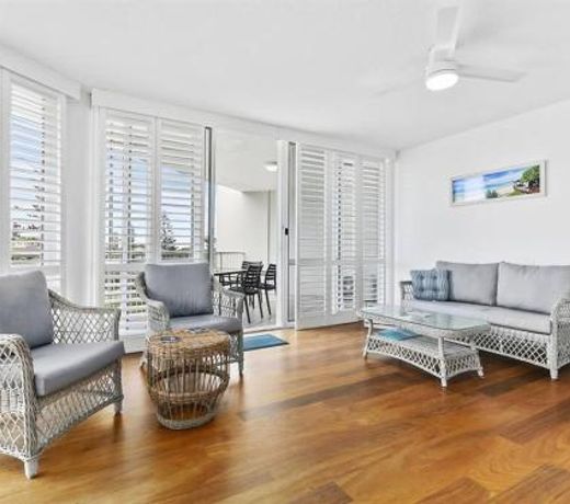 Kawana Beachside Getaway 1 Bedroom Apartment
