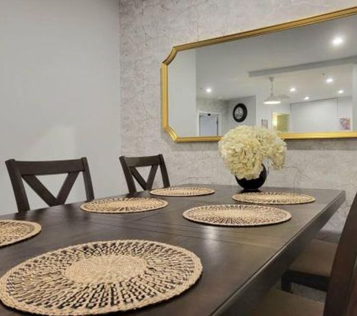 2BR@Luxury&Stylish Top Floor Apt,Pool,Parking,View