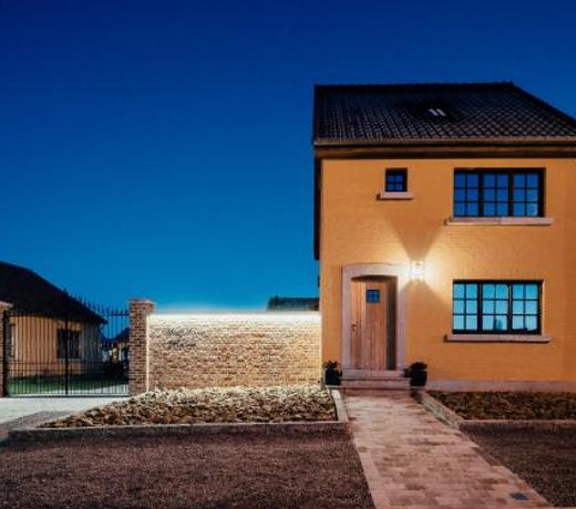 Welldone Resort / Cozy Wine