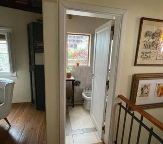Preciosa casa con diseÃ±o Ãºnico