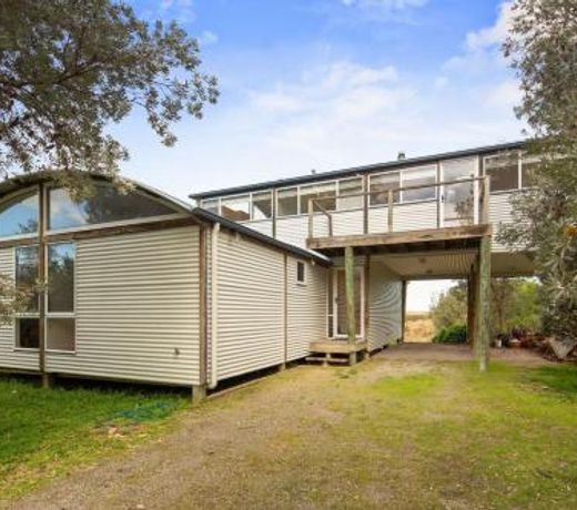36 Bruce Road