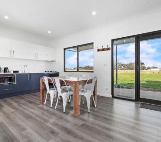 Glenowrie Cottage - 2 Queen Beds - Near Cadia