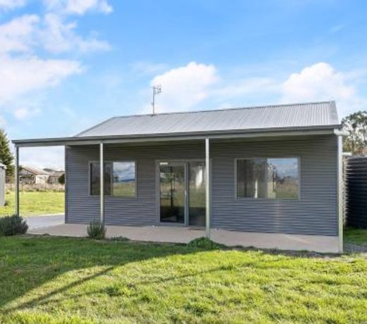 Glenowrie Cottage - 2 King Beds - Close to Cadia
