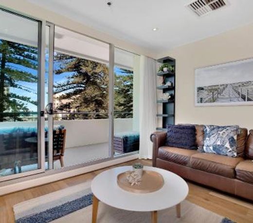 Sea and Park Deluxe Glenelg