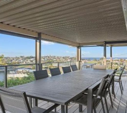 Mumbulla house Bermagui Large home with linen provided