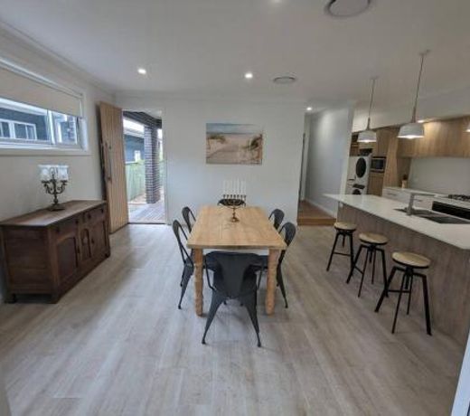 Bateau Bay Retreat