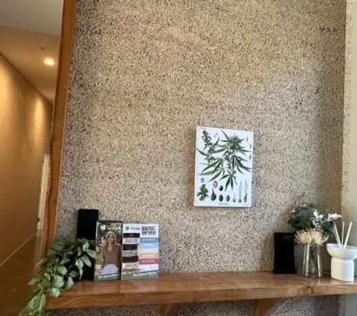 INDICA HEMP HOUSE - Luxury Eco designed house w lake views & hot tub