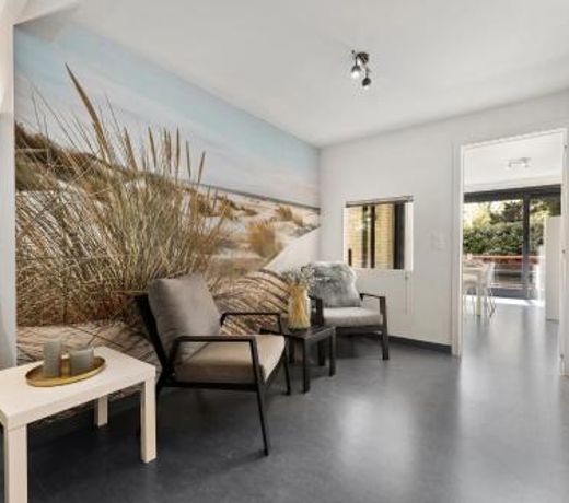 Sasea - Ground floor apartment with garden