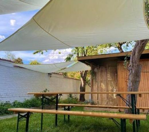 Superbe appartement avec jardin et sauna, plus jacuzzi en ete
