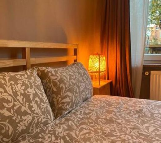 Superbe appartement avec jardin et sauna, plus jacuzzi en ete