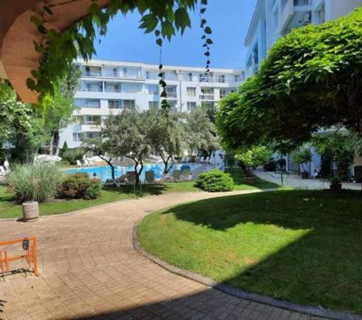 Central, 1 Bed Apt, 3* Yassen