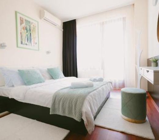 Golden Sands - Two Bedroom apartment on the beach
