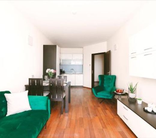 Golden Sands - Two Bedroom apartment on the beach