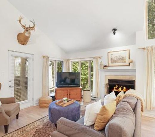 Le Champetre Tremblant 2bdrs Condo W Fireplace