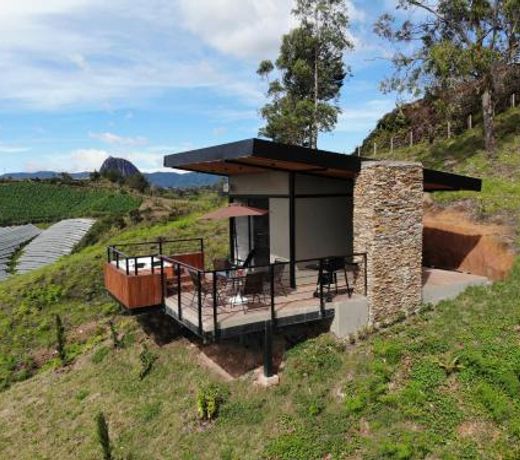 Glamping en Guatape Wifi Jacuzzi