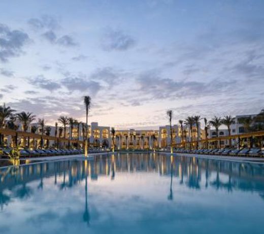 Serry Beach Resort