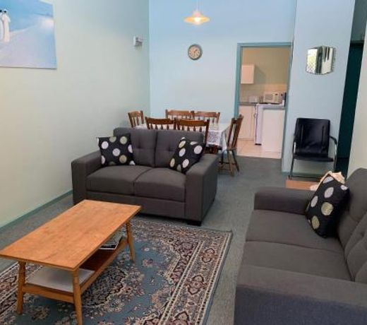 Upstairs Beachfront Unit in Central Location