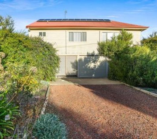 11 Ellensford Terrace
