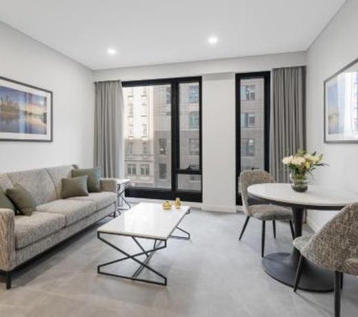 Meriton Suites King Street Melbourne
