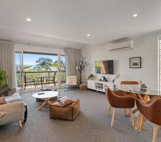 13 47-48 Franklin Pde - Linen Included - Waterfront