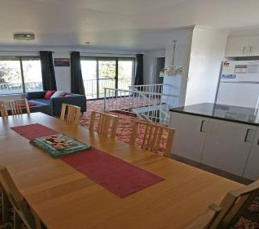 The Gull Ocean views family home Bermagui