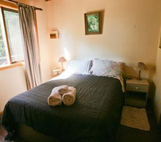 Nutley Cottage with river view Bermagui Linen provided