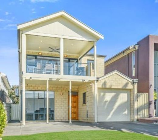 15A Elliot - BYO Linen - Wi-Fi - Close to Beach