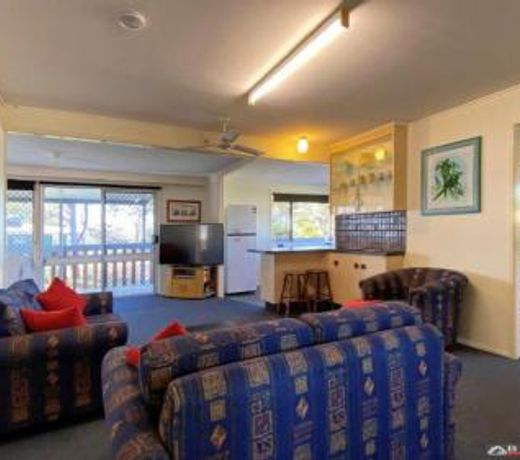 Top Level Unit With Gorgeous Waterviews