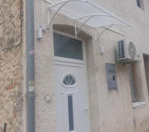 OLD HOUSE